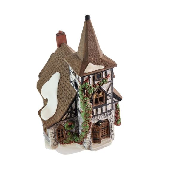 Dept 56 Old Michael's Church HERITAGE VILLAGE COLLECTION Dickens Village #5562-0 - Picture 7 of 16